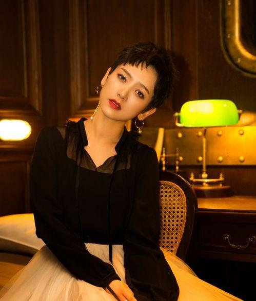 李林娟个人资料,才华横溢的青年才俊，多领域成就斐然