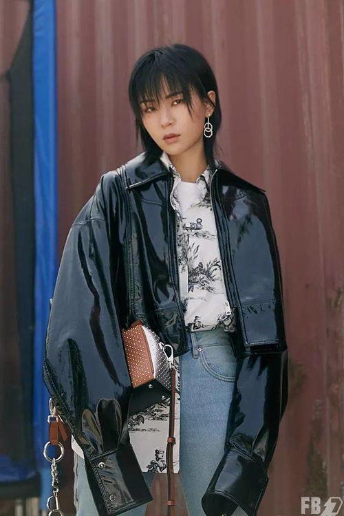 娱乐圈周笔畅,音乐之路上的璀璨星辰 第2张 娱乐圈周笔畅,音乐之路上的璀璨星辰 第2张