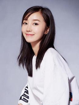 王荧欣个人资料,才华横溢的年轻艺术家，艺术与人生的完美融合  第3张